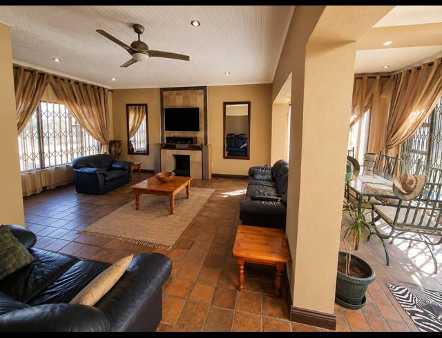3 BEDROOM HOUSE FOR SALE IN THREE RIVERS PROPER